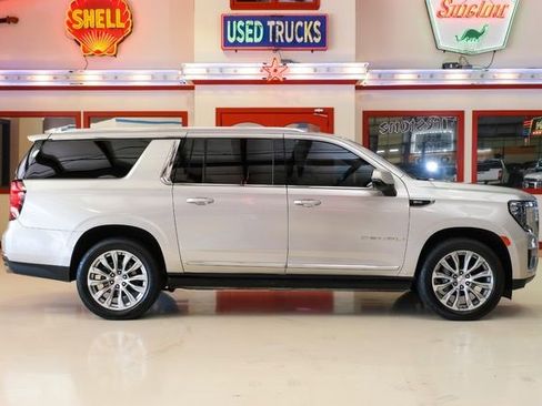 Used 2022 GMC Yukon XL Denali image 10