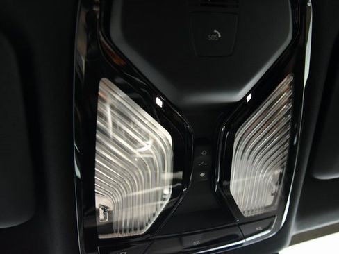 New 2026 BMW X5 xDrive50e w/ Executive Package image 19