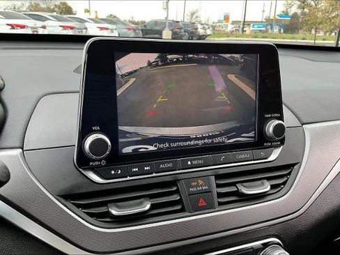 Certified 2025 Nissan Altima 2.5 SR FWD image 27