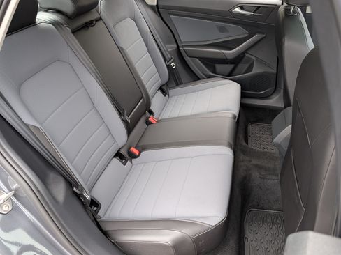 Used 2025 Volkswagen Jetta SE w/ Sunroof Package FWD image 20