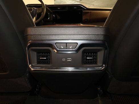 Used 2026 GMC Sierra 1500 Denali Ultimate AWD/4WD image 31