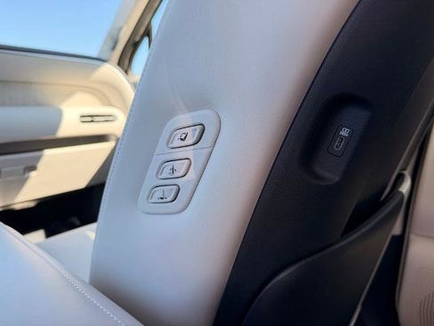 Used 2026 Hyundai Palisade Calligraphy image 32