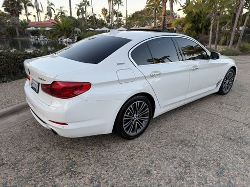 Used 2018 BMW 530e RWD image 6