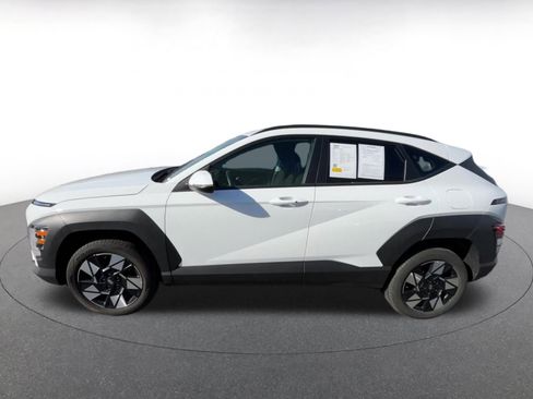 Used 2025 Hyundai Kona SEL image 8