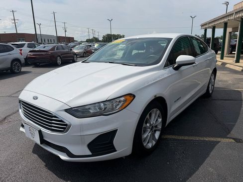 Used 2019 Ford Fusion SE FWD image 7