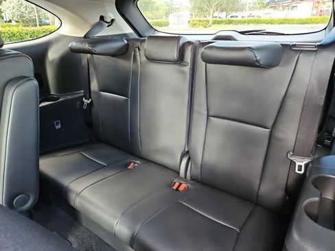 New 2025 Toyota Highlander Platinum image 15