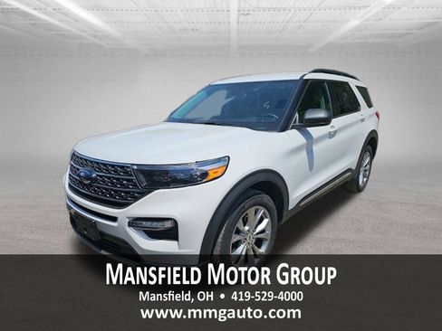 Used 2023 Ford Explorer XLT AWD/4WD image 1