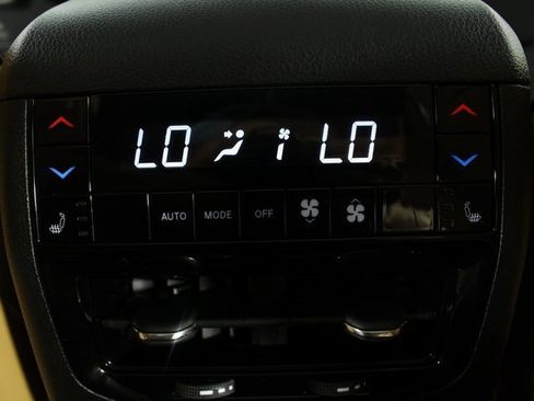 Used 2023 Jeep Grand Cherokee L Summit w/ Advanced Protech Group IV image 22