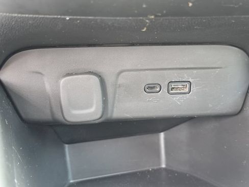 Used 2025 Chevrolet Trax LS w/ LS Convenience Package FWD image 24
