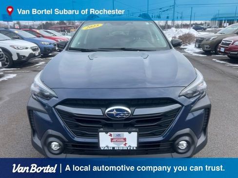 Used 2025 Subaru Outback Premium image 8