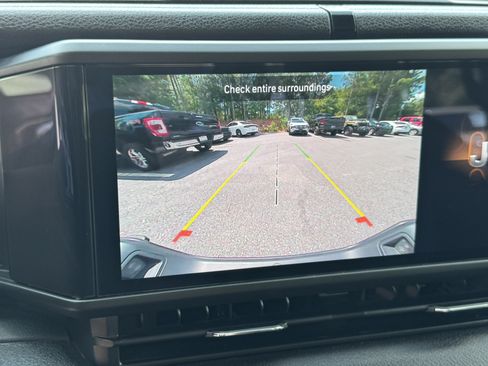 Used 2025 Jeep Gladiator Sport AWD/4WD image 28