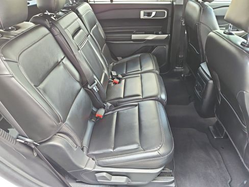 Used 2023 Ford Explorer XLT w/ Equipment Group 202A AWD/4WD image 20