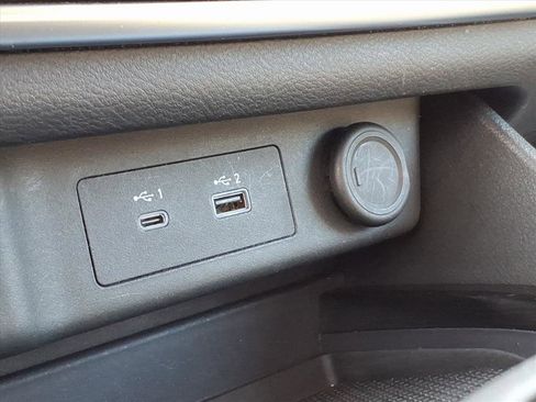 Certified 2023 Nissan Rogue SV image 29