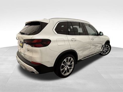 Used 2024 BMW X5 xDrive40i w/ Premium Package image 8