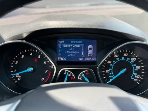 Used 2015 Ford Escape SE FWD image 34