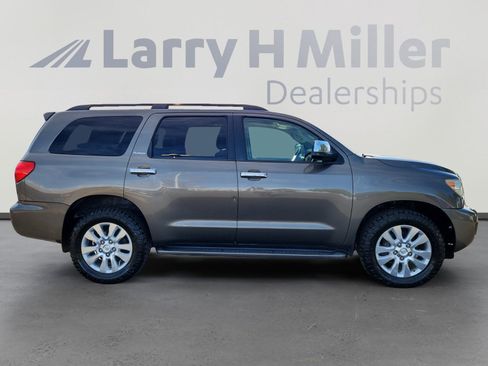 Used 2011 Toyota Sequoia Platinum image 6