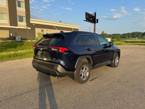 Certified 2022 Toyota RAV4 XLE w/ Convenience Package AWD/4WD image 14