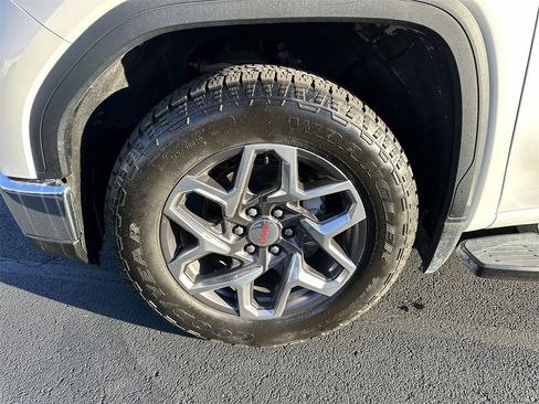 Used 2024 GMC Sierra 1500 SLT w/ SLT Premium Plus Package image 10