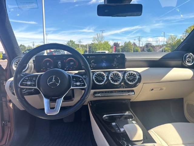 Used 2022 Mercedes-Benz A 220 4MATIC image 15