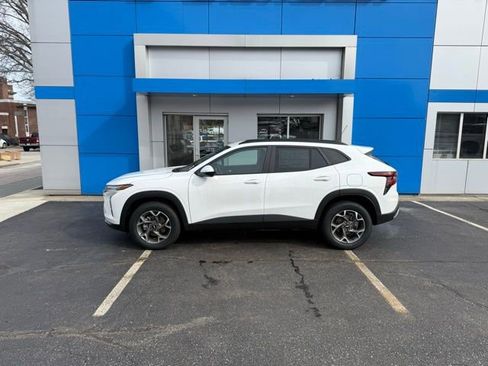 New 2026 Chevrolet Trax LT w/ Driver Confidence Package image 5