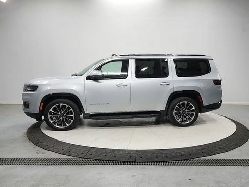 Used 2022 Jeep Wagoneer Series II w/ Premium Group I AWD/4WD image 4