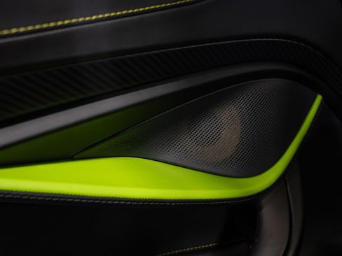 Used 2021 McLaren 720S Performance RWD image 49