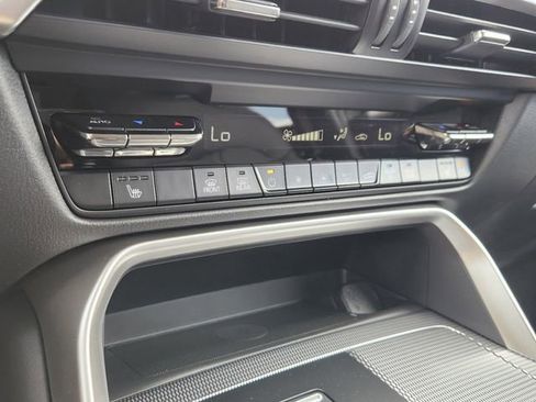 New 2025 MAZDA CX-70 Plug-In Hybrid w/ Premium Pkg image 13