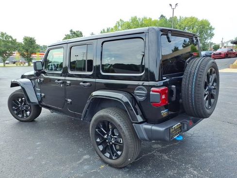 Used 2024 Jeep Wrangler Unlimited Sahara AWD/4WD image 25
