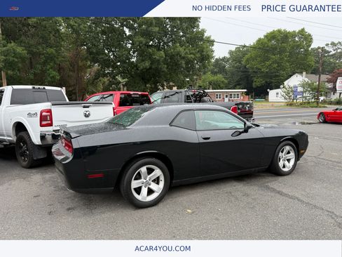 Used 2014 Dodge Challenger R/T RWD image 6
