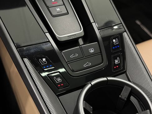 Certified 2021 Porsche 911 Carrera 4S image 33