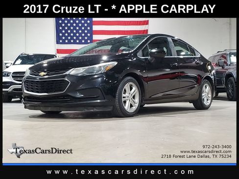 Used 2017 Chevrolet Cruze LT FWD image 1