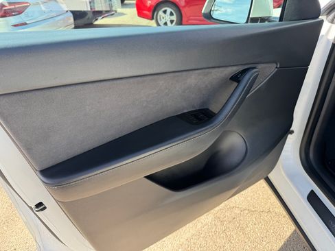Used 2020 Tesla Model Y Long Range AWD/4WD image 26