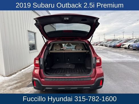 Used 2019 Subaru Outback 2.5i Premium image 10