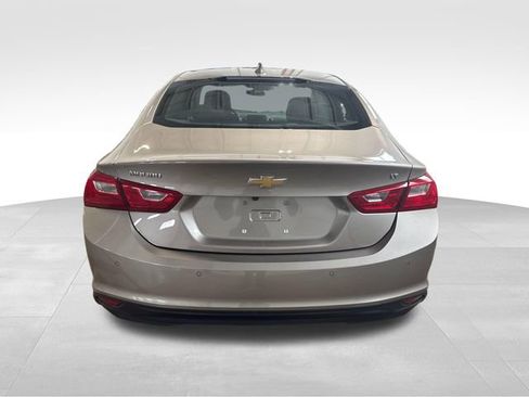 Used 2025 Chevrolet Malibu LT FWD image 4