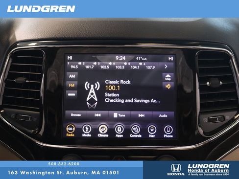 Used 2019 Jeep Grand Cherokee Limited image 22