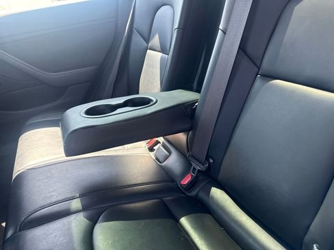 Used 2018 Tesla Model 3 Mid Range RWD image 14