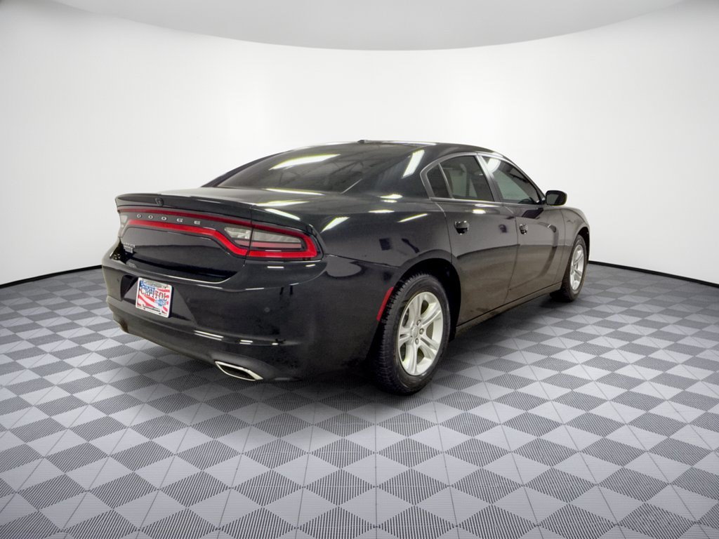 Used 2022 Dodge Charger SXT RWD image 9