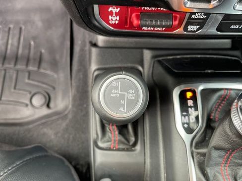 Used 2022 Jeep Wrangler Rubicon w/ LED Lighting Group image 31