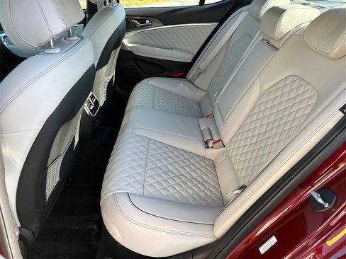 Used 2025 Genesis G70 3.3T Advanced w/ Sport Prestige Package image 21