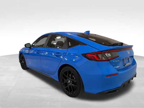 Used 2023 Honda Civic Sport image 5