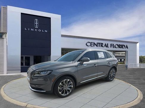 Used 2021 Lincoln Nautilus Reserve w/ Equipment Group 201A image 9