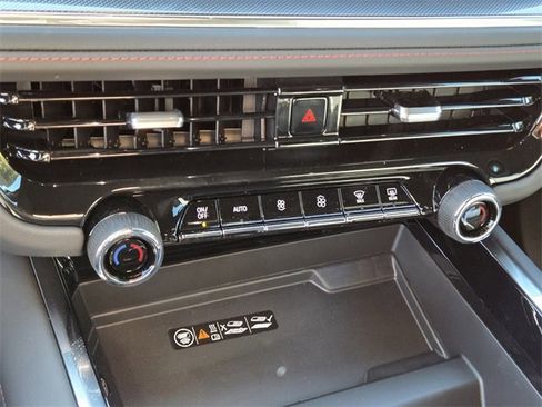 New 2026 Chevrolet Suburban RST image 14