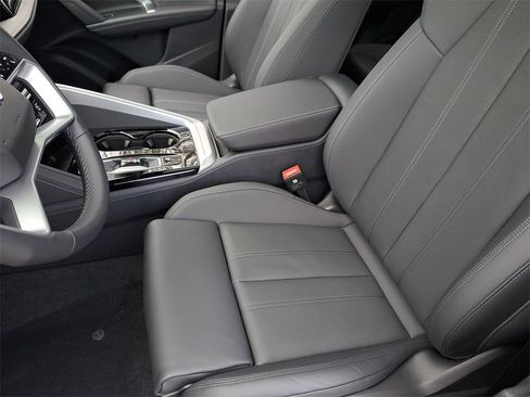 New 2025 Audi Q5 Premium Plus image 18