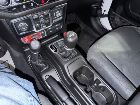 Used 2024 Jeep Wrangler Willys image 29