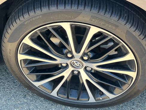 Used 2019 Toyota Camry SE w/ Audio Package FWD image 22