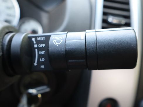 Used 2012 Nissan Frontier PRO-4X AWD/4WD image 32