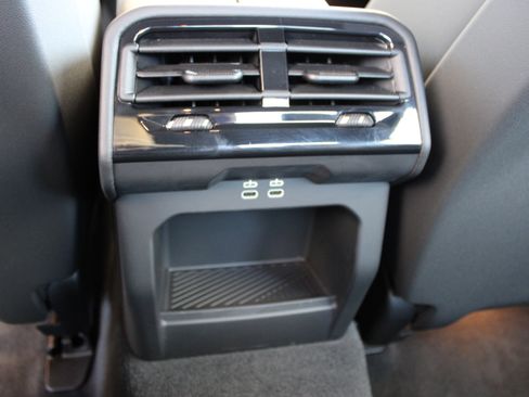 Used 2026 BMW 530i w/ Premium Package RWD image 26