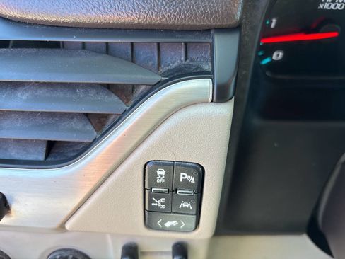 Used 2017 GMC Yukon Denali w/ Open Road Package image 41