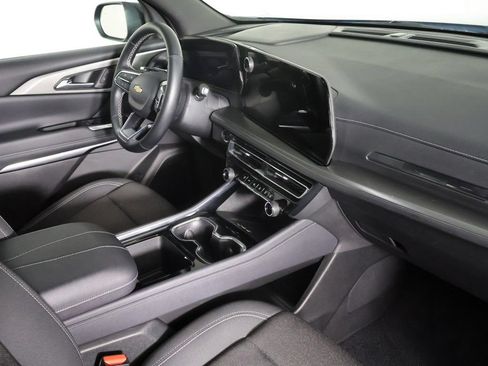 Used 2025 Chevrolet Traverse LT AWD/4WD image 30