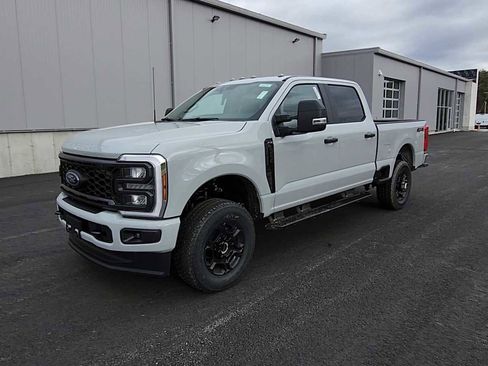 New 2026 Ford F250 XL w/ STX Appearance Package AWD/4WD image 4